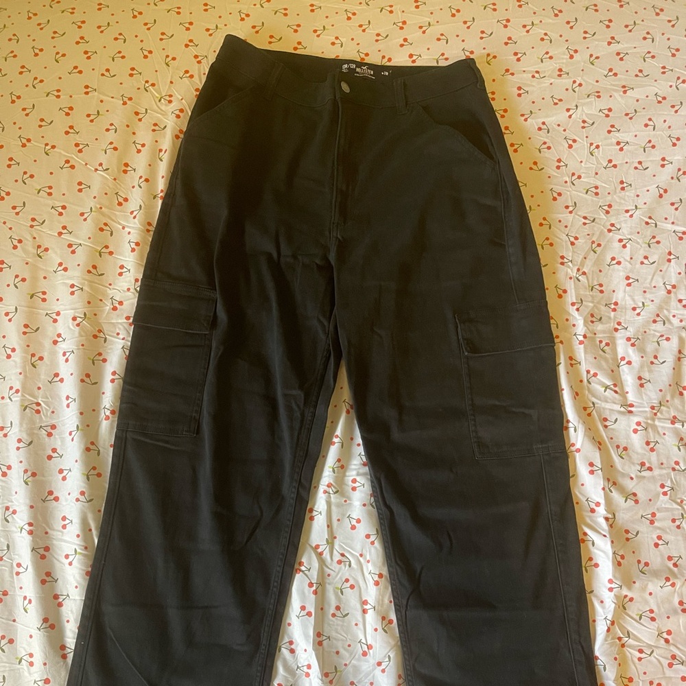 brand: Hollister   size: 13r/12r   color: black